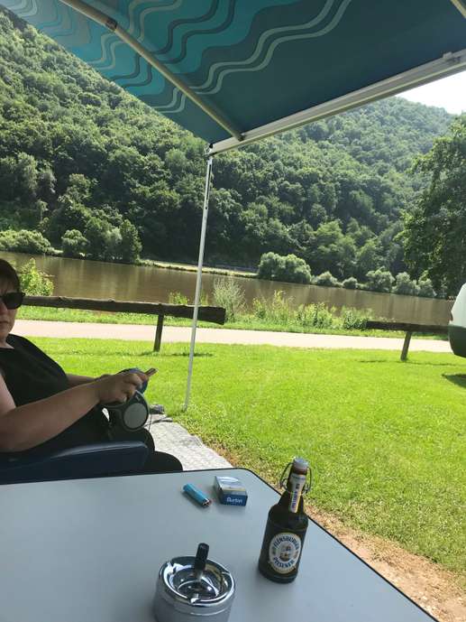 Einem Ort wurde ein Foto hinzugefügt