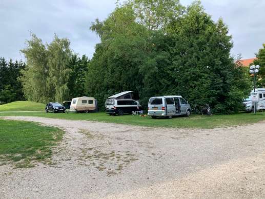 Einem Ort wurde ein Foto hinzugefügt