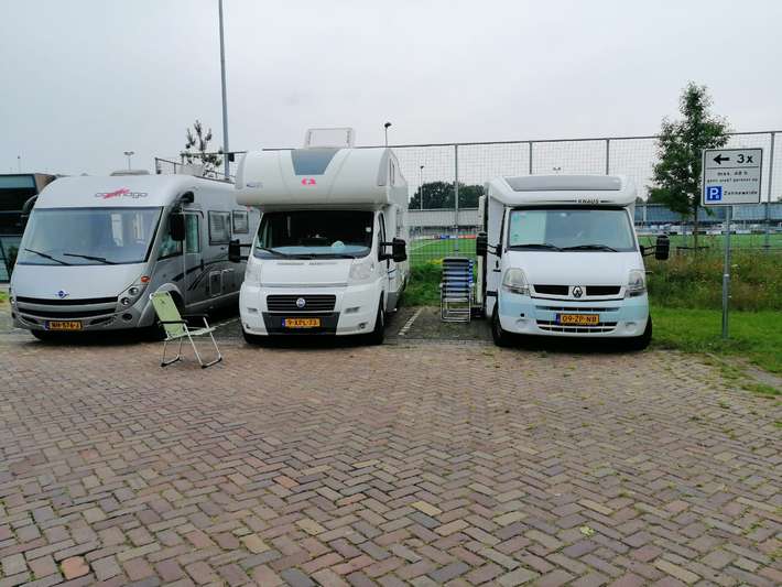 Parking Parkweg
