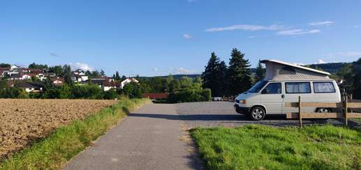 Einem Ort wurde ein Foto hinzugefügt