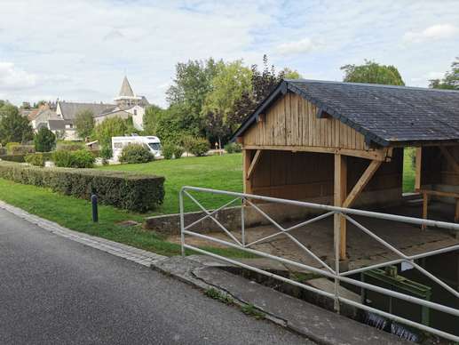 Einem Ort wurde ein Foto hinzugefügt