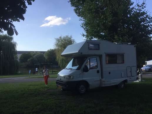 Einem Ort wurde ein Foto hinzugefügt