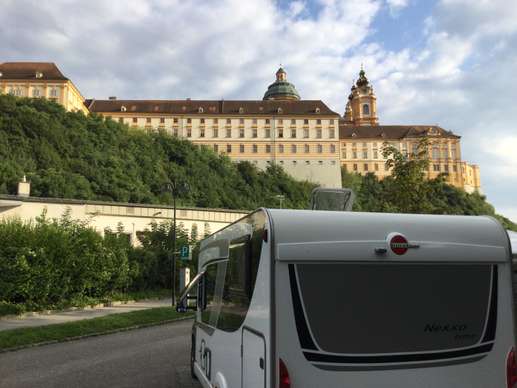 Einem Ort wurde ein Foto hinzugefügt