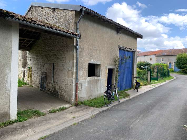 Parking Pierrefitte sur Aire