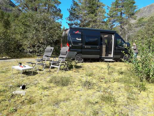 Added a photo to a location