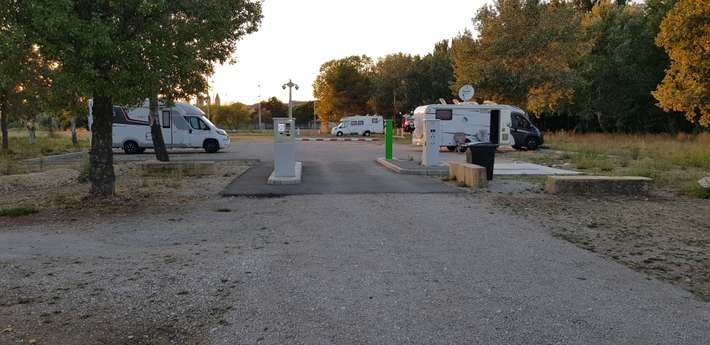 Aire Camping-Car Park d'Aramon