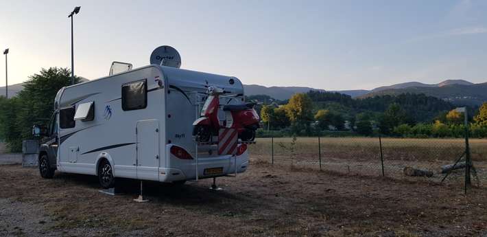 Camping de mon Village d'Avèze, Le Pont Vieux