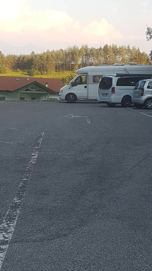 Einem Ort wurde ein Foto hinzugefügt
