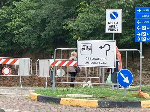 Aggiunta una foto a una posizione