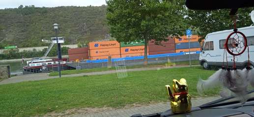 Einem Ort wurde ein Foto hinzugefügt