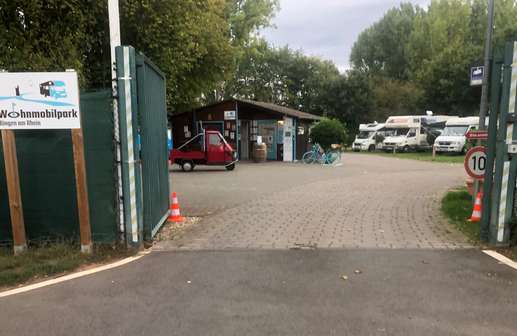 Einem Ort wurde ein Foto hinzugefügt