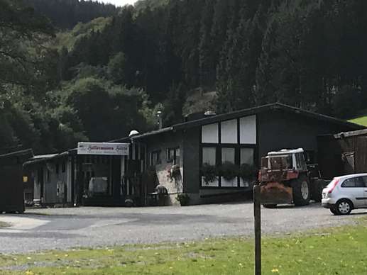 Einem Ort wurde ein Foto hinzugefügt