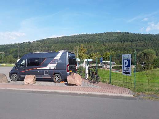 Einem Ort wurde ein Foto hinzugefügt