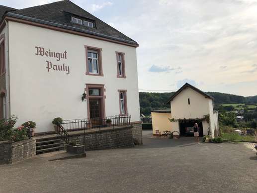 Einem Ort wurde ein Foto hinzugefügt