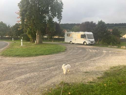Einem Ort wurde ein Foto hinzugefügt