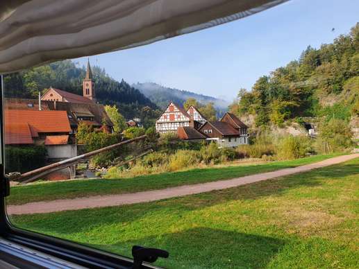 Einem Ort wurde ein Foto hinzugefügt