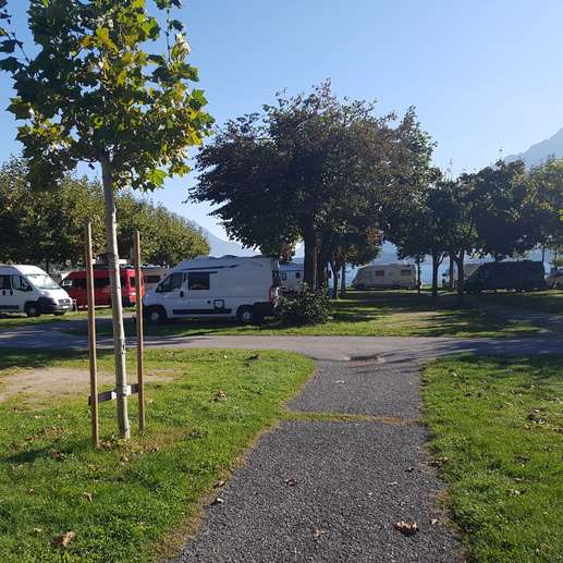 Einem Ort wurde ein Foto hinzugefügt