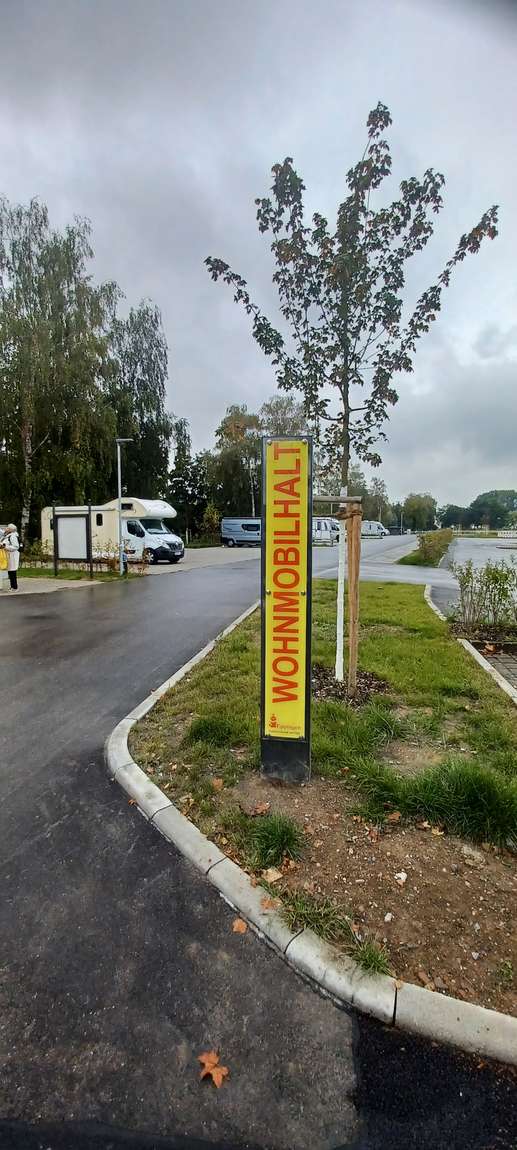 Einem Ort wurde ein Foto hinzugefügt