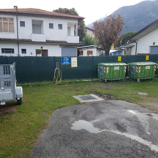 Einem Ort wurde ein Foto hinzugefügt