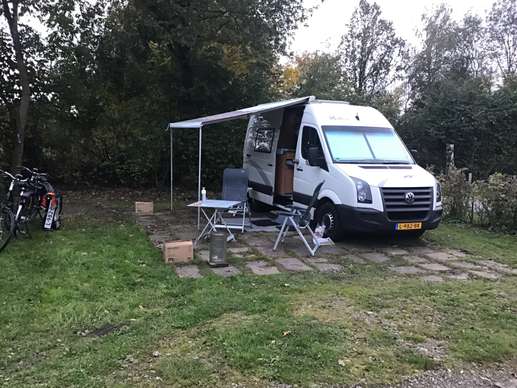 Einem Ort wurde ein Foto hinzugefügt