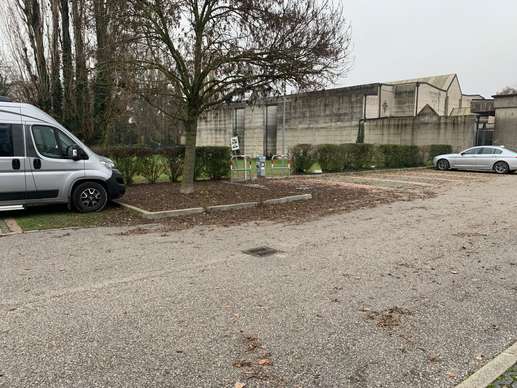 Einem Ort wurde ein Foto hinzugefügt