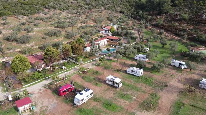 Antique Lodge Caravan Camp