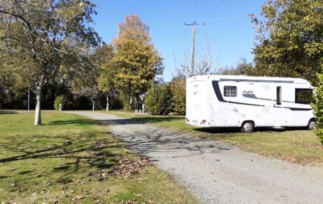 Campingcar Park de mon Village de Beugnon-Thireuil