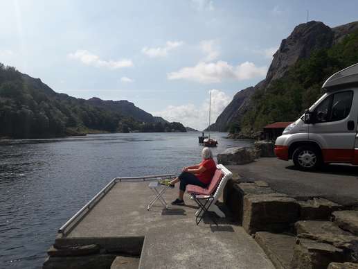 Added a photo to a location