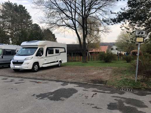Einem Ort wurde ein Foto hinzugefügt