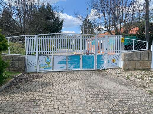 Einem Ort wurde ein Foto hinzugefügt
