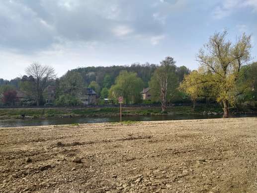 Added a photo to a location