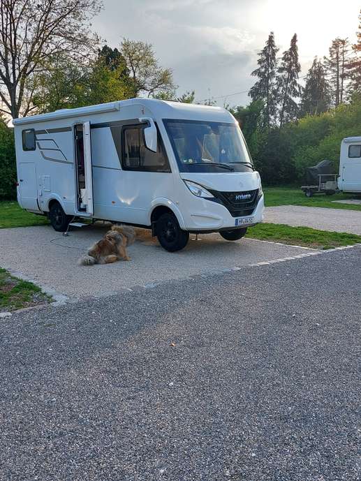 Einem Ort wurde ein Foto hinzugefügt