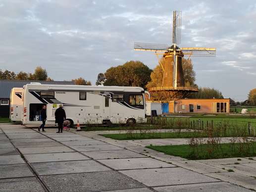 Einem Ort wurde ein Foto hinzugefügt
