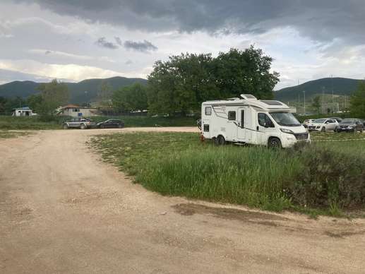 Einem Ort wurde ein Foto hinzugefügt