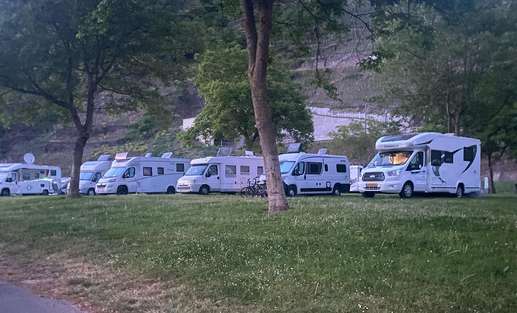 Einem Ort wurde ein Foto hinzugefügt