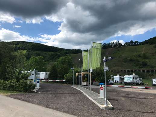Einem Ort wurde ein Foto hinzugefügt