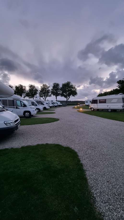 Einem Ort wurde ein Foto hinzugefügt