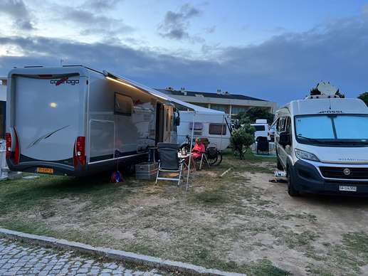 Einem Ort wurde ein Foto hinzugefügt