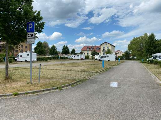 Einem Ort wurde ein Foto hinzugefügt