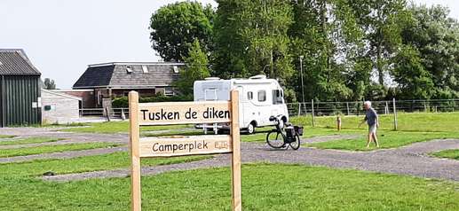 Einem Ort wurde ein Foto hinzugefügt