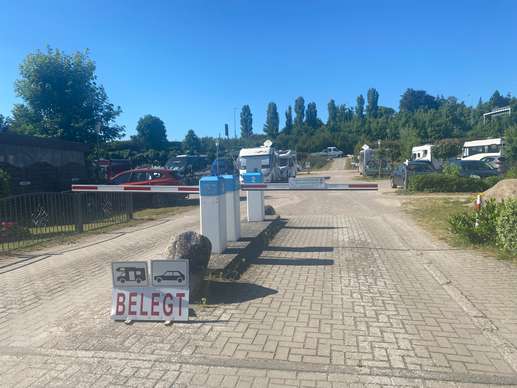 Einem Ort wurde ein Foto hinzugefügt