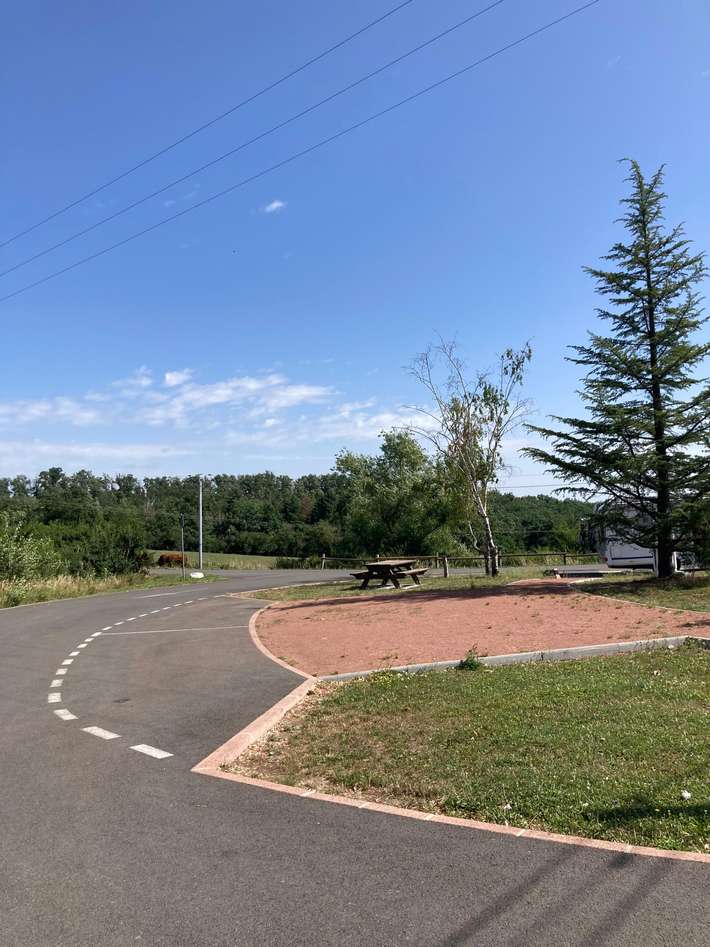 Aire de camping car Parigny