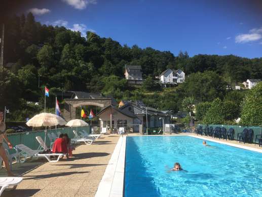Einem Ort wurde ein Foto hinzugefügt