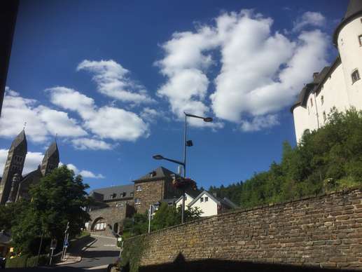 Einem Ort wurde ein Foto hinzugefügt