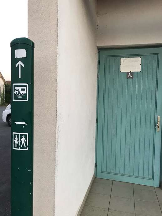 Einem Ort wurde ein Foto hinzugefügt