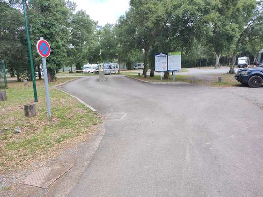Einem Ort wurde ein Foto hinzugefügt