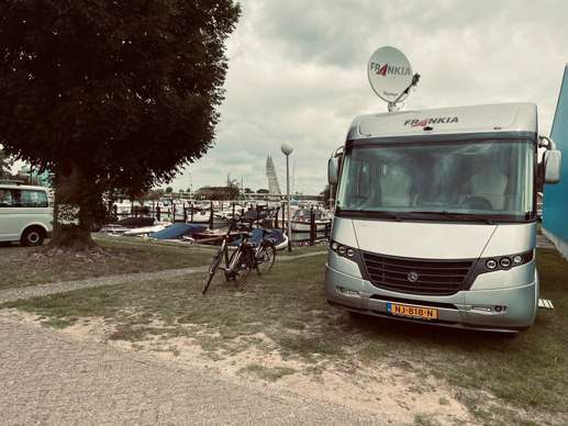 Einem Ort wurde ein Foto hinzugefügt
