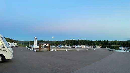 Added a photo to a location