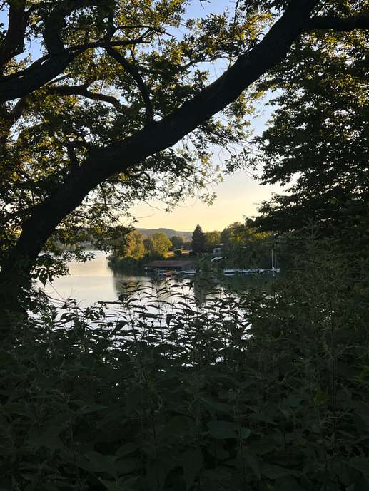 Einem Ort wurde ein Foto hinzugefügt