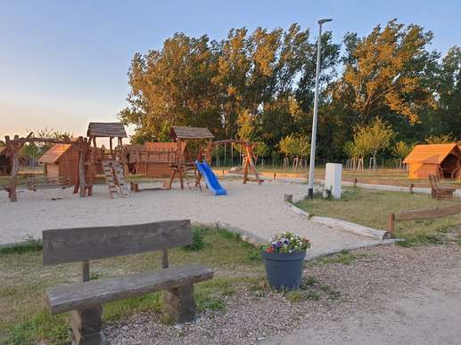Added a photo to a location